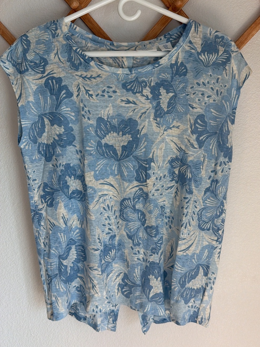 Sigrid Olsen Blue Floral Linen Vacation Shirt - Women’s Medium